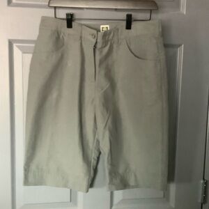 Women's Light Gray Bermuda Shorts
Item 404